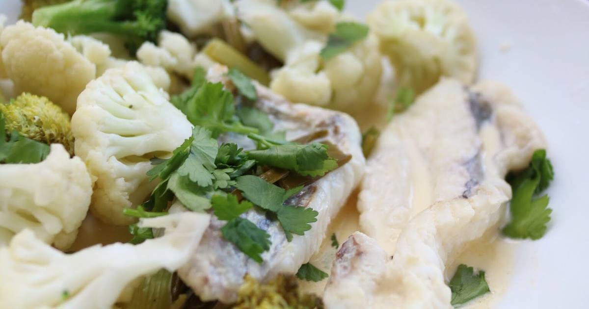 Monkfish with Cauliflower & Spring Onions In Creamy Wine Sauce Recipe