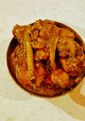 চিকেন কষা (chicken kosha recipe in Bengali) রেসিপির প্রধান ছবি