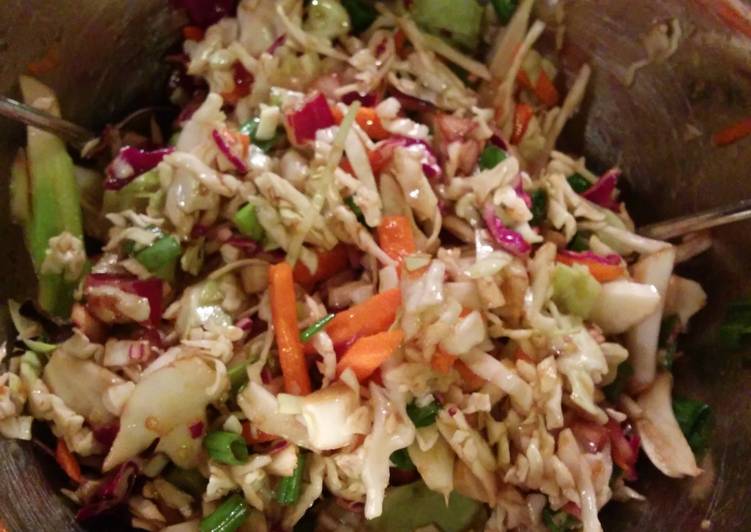 7 Delicious Homemade Asian-Style Coleslaw