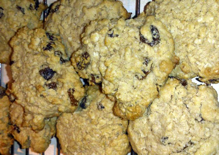 Recipe of Homemade Oatmeal Raisin cookies