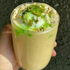 A picture of Mango mastani.