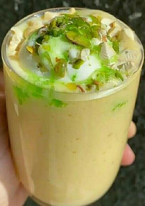 A picture of Mango mastani.