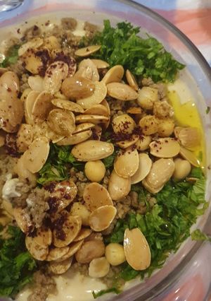 صورة لوصفة فتة الحمص باللحم المفروم