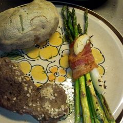 A picture of Roasted Asparagus with Bacon.