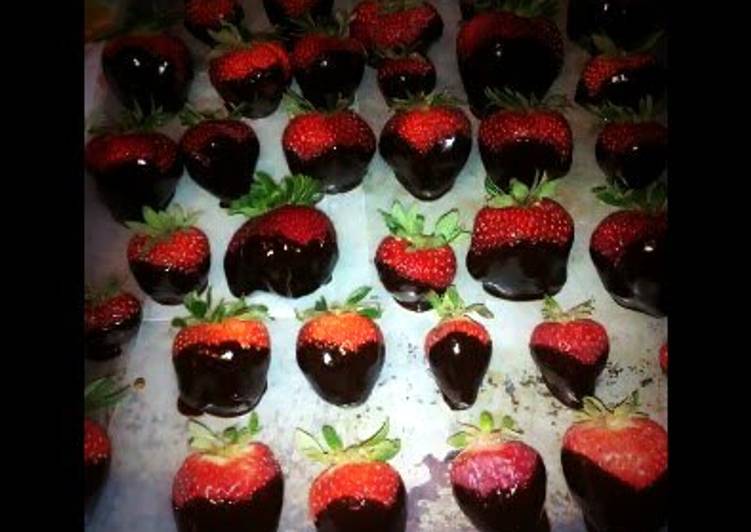 Easiest Way to Prepare Homemade Dark Chocolate Covered Strawberry