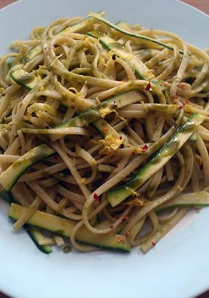 A picture of Vickys Lemon & Courgette Linguine, Gluten, Dairy, Egg & Soy-Free.