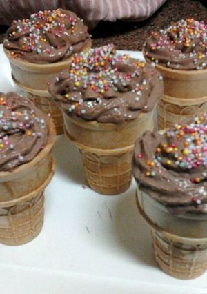 A picture of Ladybirds Naughty Choc Mousse Cones ..