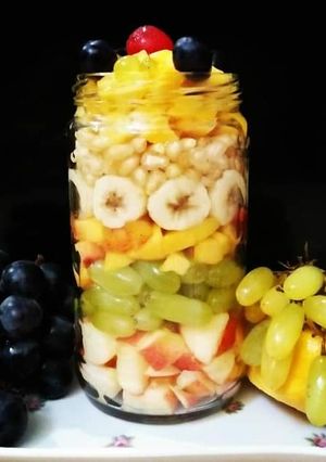 A picture of Fruity jar🍌🍎🍏🍇🍑.