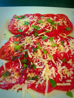 A picture of Sliced Tomato Salad.