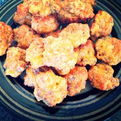 A picture of Mama Reimer's Sausage Balls.