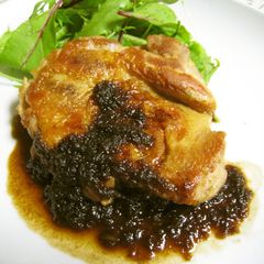 Simple and Very Delicious Chicken Sauté with Balsamic Vinegar Sauce A picture of Simple and Very Delicious Chicken Sauté with Balsamic Vinegar Sauce.