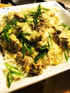 A picture of Chilli Coconut Beef.