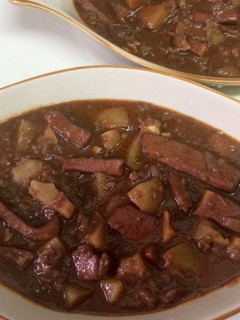 Una foto de Guiso de tiras de potón a la riojana🐙🍷