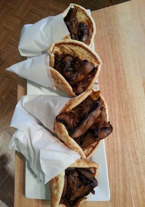A picture of Pita Portobello.
