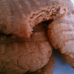 A picture of 3 ingredient peanut butter cookies.