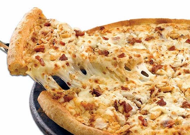 Chicken barbeque pizza