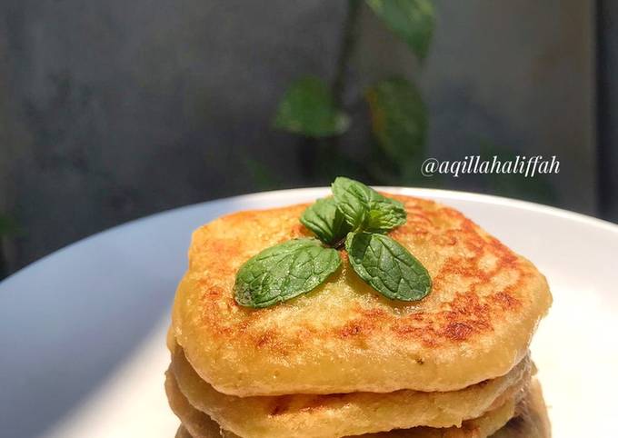 pancake pisang non susu sapi & non telur (snack mpasi 7bulan++) - resepenakbgt.com