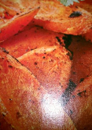 A picture of roasted carrots.