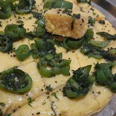 A picture of Khaman Dhokla.