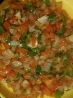 A picture of Dry onion capsicum.