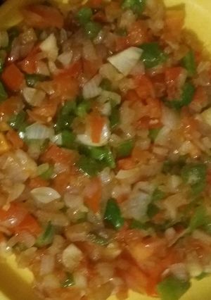 A picture of Dry onion capsicum.