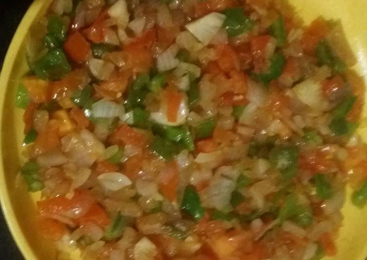 Steps to Make Super Quick Homemade Dry onion capsicum