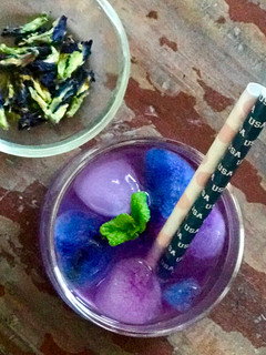 <五星級健康飲料在我家> 獨角獸之飲- 蝶豆花檸檬茶 的食譜成品照片