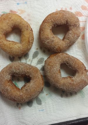 A picture of Donuts (from bisquits).
