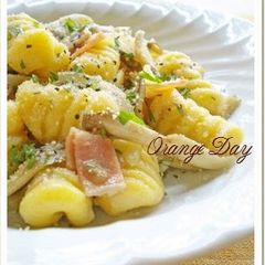 A picture of Sweet Potato Gnocchi with Garlic and Butter Sauce.