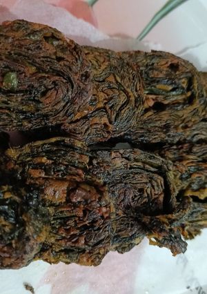 A picture of Arbi ke Patte ke Pakore /Arbi Leaves Pakore.