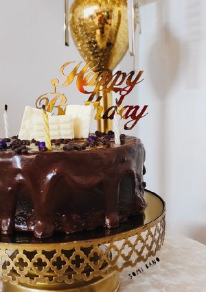 عکسی از دستور کیک دبل چاکلت با سس شکلاتی