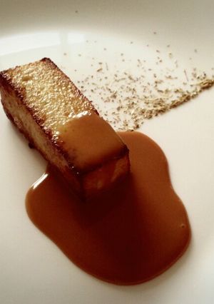 A picture of Fried milk with caramel.