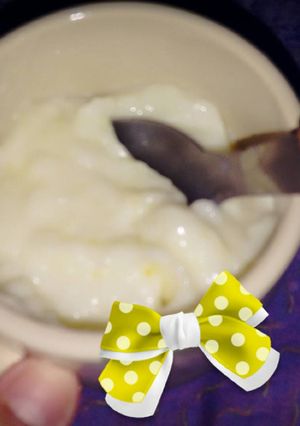 Una foto de 🍨Postre frío de maicena con leche sabor "Lemon🍋 Pie🍰"🍨