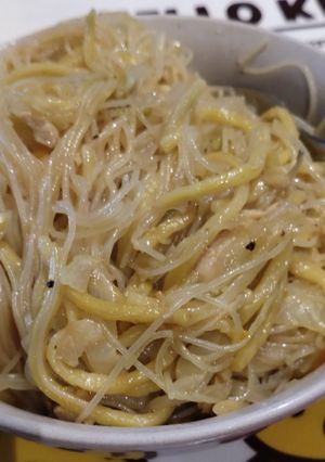 A picture of Glass Noodle with Dry Miki.