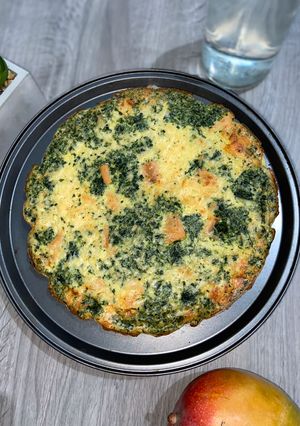 Une photo de Quiche sans pâte saumon et épinard