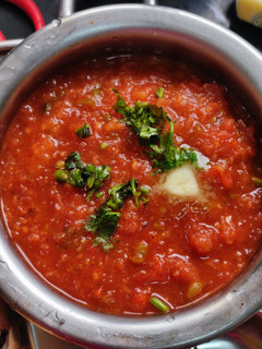 A picture of Beetroot pav bhaji.