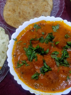 દૂધી કોફતા કરી(Dudhi kofta curry recipe in gujarati) રેસીપી મુખ્ય ફોટો