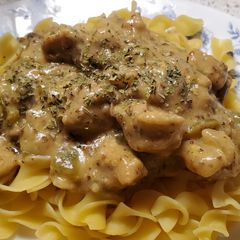 A picture of Lauren's Chicken Stroganoff.