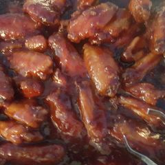 A picture of KUISINES FAMOUS HONEY BBQ WINGS.