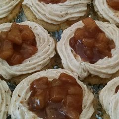 A picture of Apple Pie Cupcakes.