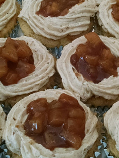 A picture of Apple Pie Cupcakes.