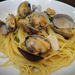 Vongole Bianco - Clam Pasta A picture of Vongole Bianco - Clam Pasta.