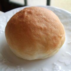 A picture of Pan Au Lait (French Rolls).