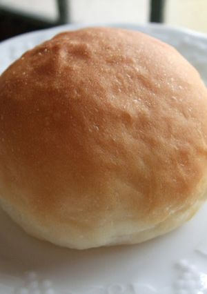 A picture of Pan Au Lait (French Rolls).