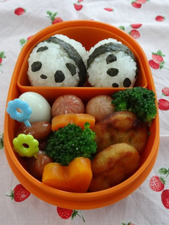 A picture of Wee Panda Onigiri Charaben.