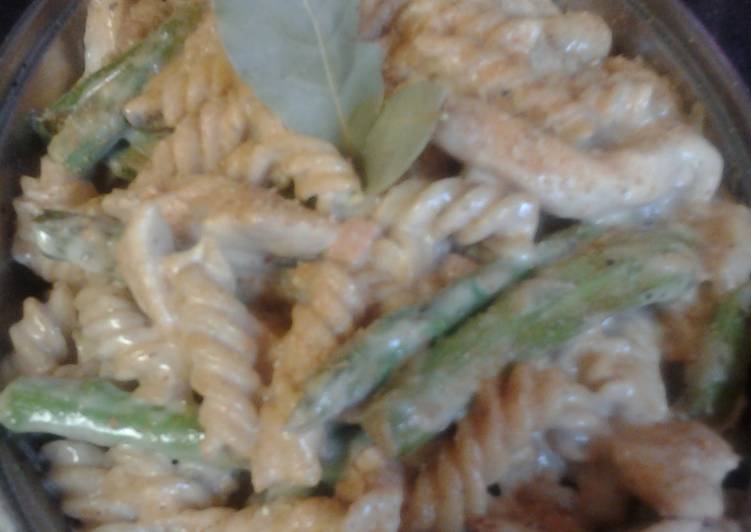 Simple Way to Prepare Favorite Quick Chicken Carbonara with Asparagus 😀