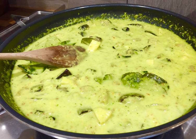Step-by-Step Guide to Make Speedy 16:48 - Thai green curry vegan style