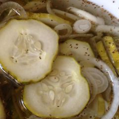 A picture of Refrigerator Pickles.