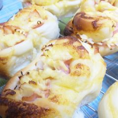 A picture of Savory Ham and Onion Rolls.