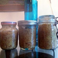 A picture of Apple Mustard.